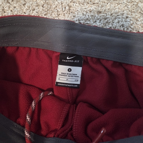 Nike Razorbacks Maroon Sweatpants - Picture 2 of 2